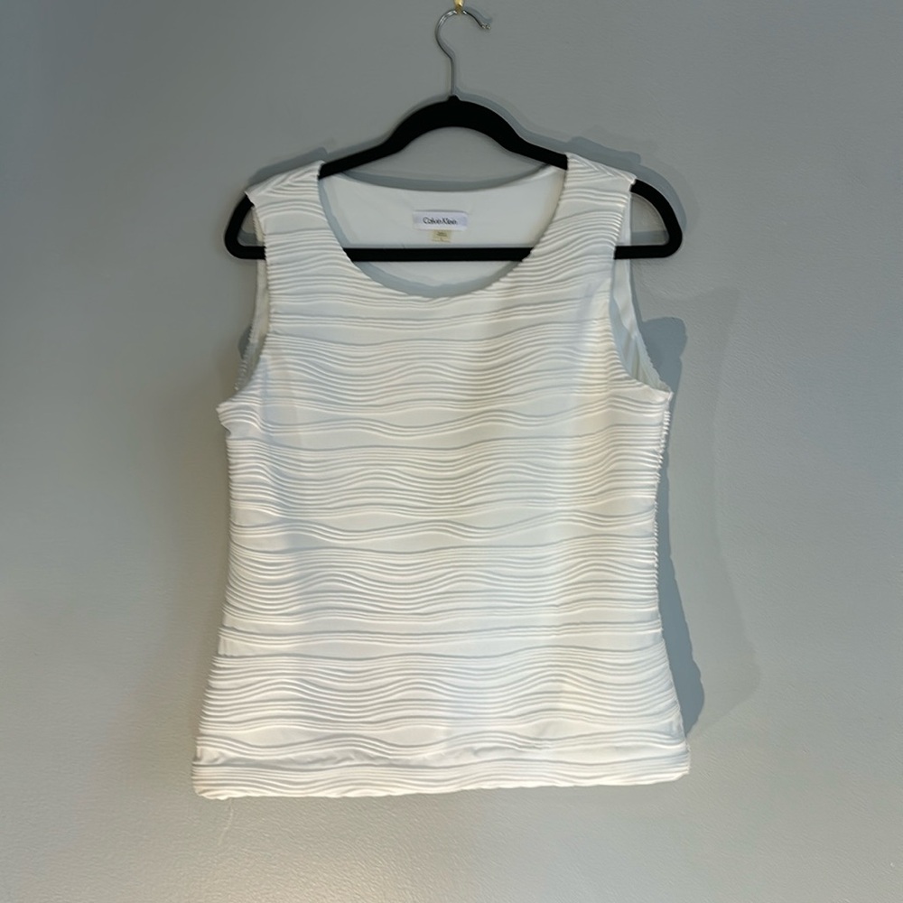 NWOT white Calvin Klein sleeveless textured blouse size large